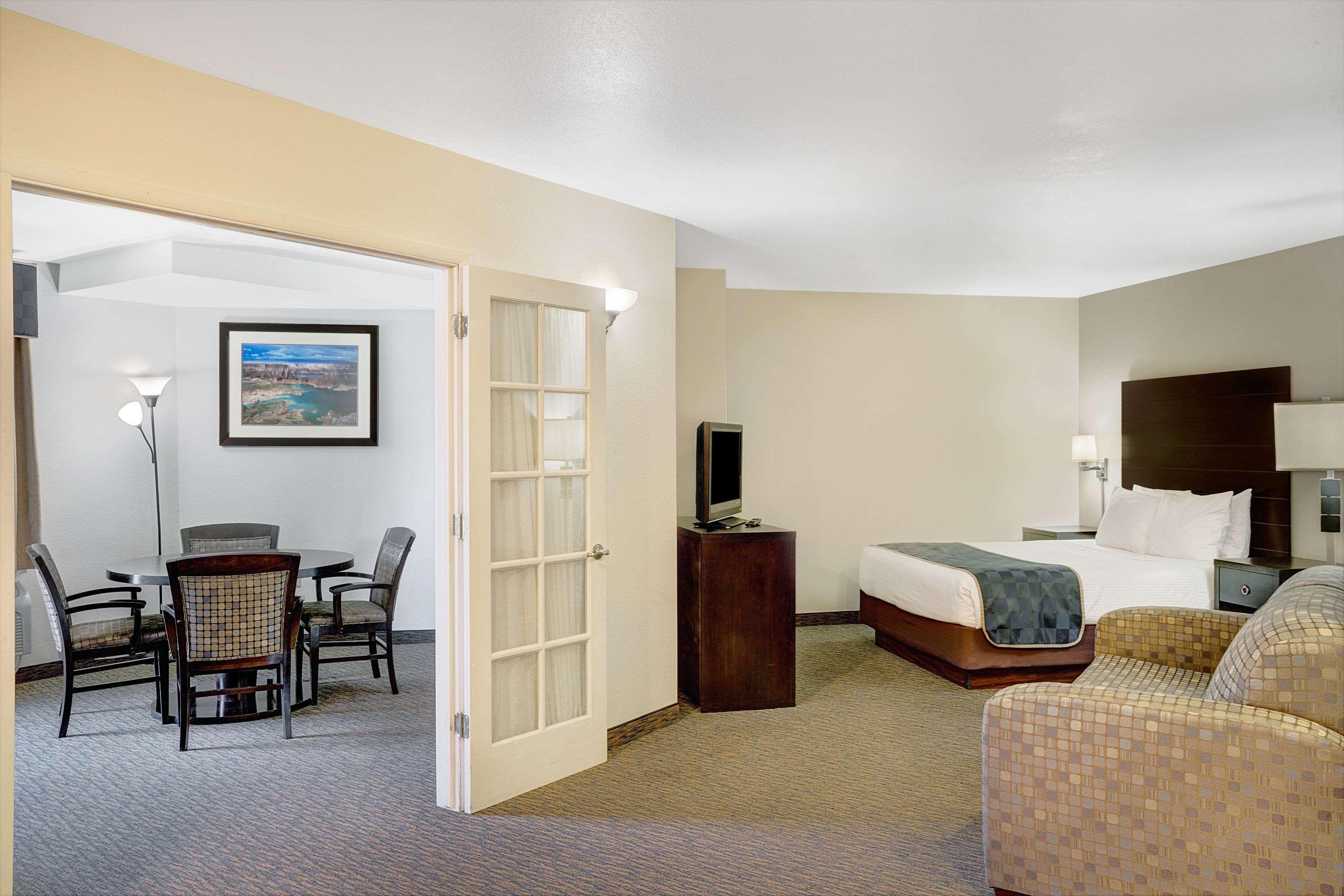 Days Inn & Suites By Wyndham Page Lake Powell Экстерьер фото